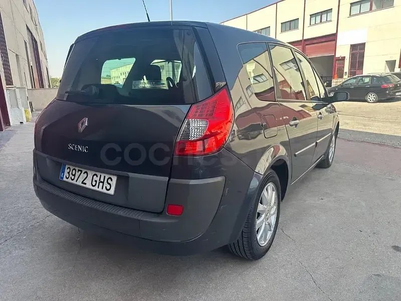 Usado Renault Grand Scénic II Exception 150 CV (110 kW) 2008 Gris / plata Monovolumen