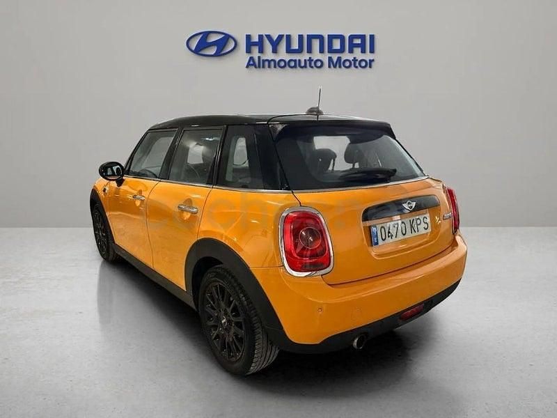 Usado Mini Cooper 136 CV (100 kW) 2018 Amarillo Utilitario