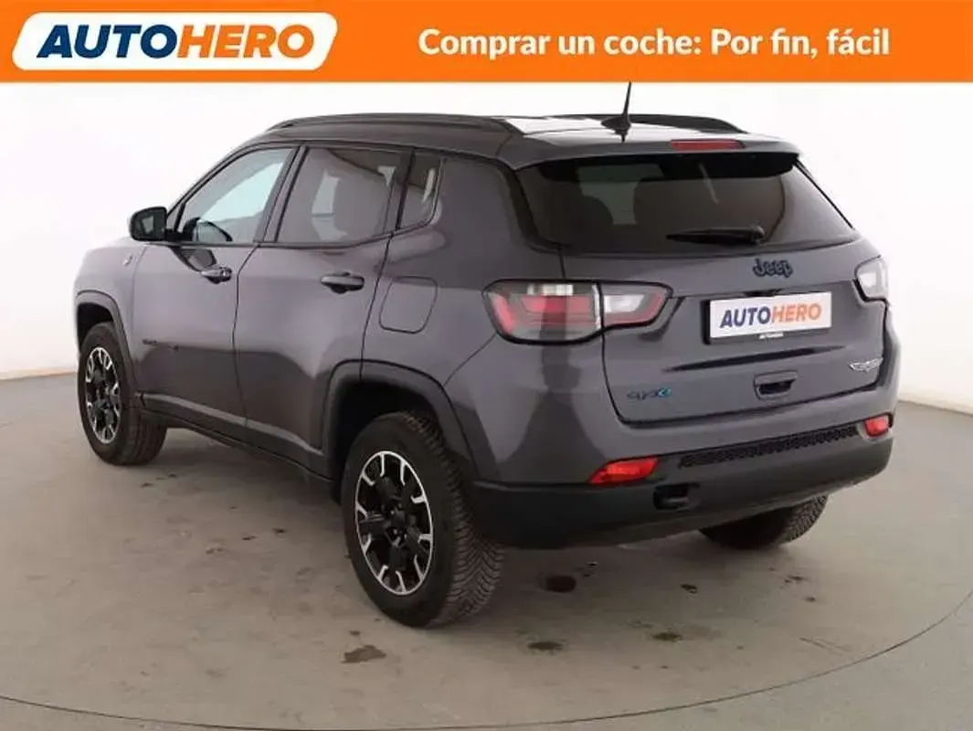Usado Jeep Compass Trailhawk 241 CV (177 kW) 2022 Gris SUV