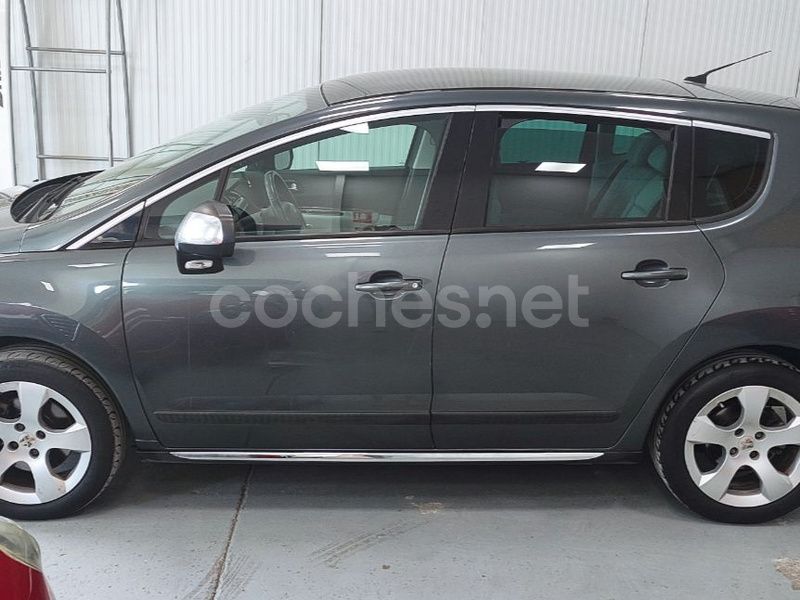 Gris / plata Usado 2010 Peugeot 3008 Premium Berlina | 7800 € (Precio justo) - Imagen 1/4