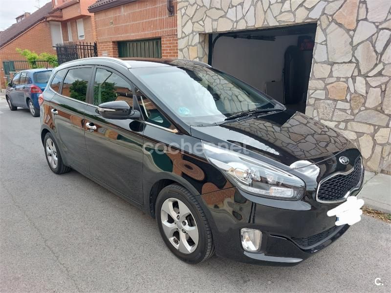 Negro Usado 2017 Kia Carens Monovolumen | 11.500 € (Precio justo) - Imagen 1/4