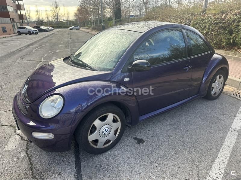 Usado VW New Beetle 150 CV (110 kW) 2000 Azul Utilitario