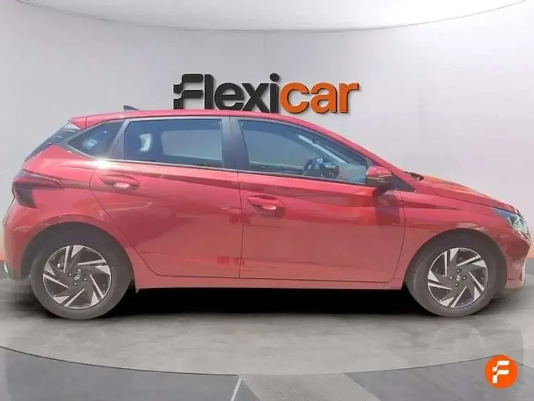 Usado Hyundai i20 101 CV (74 kW) 2023 Blanco Utilitario