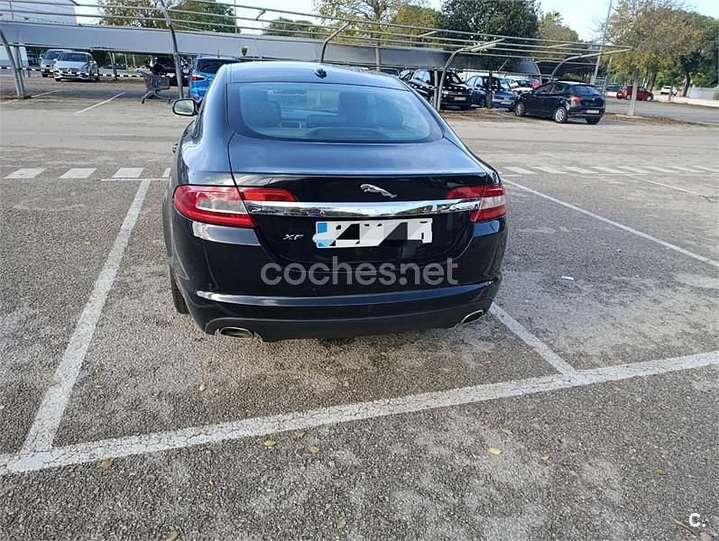 Usado Jaguar XF Luxury 240 CV (176 kW) 2010 Negro Berlina