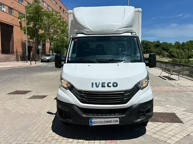 Usado Iveco Daily 156 CV (114 kW) 2023 Blanco