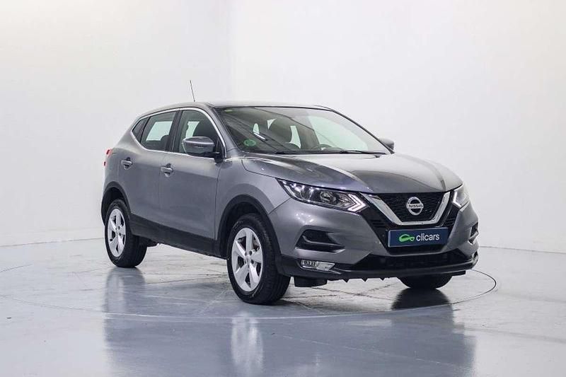 Usado Nissan Qashqai Acenta 131 CV (96 kW) 2018 Gris SUV