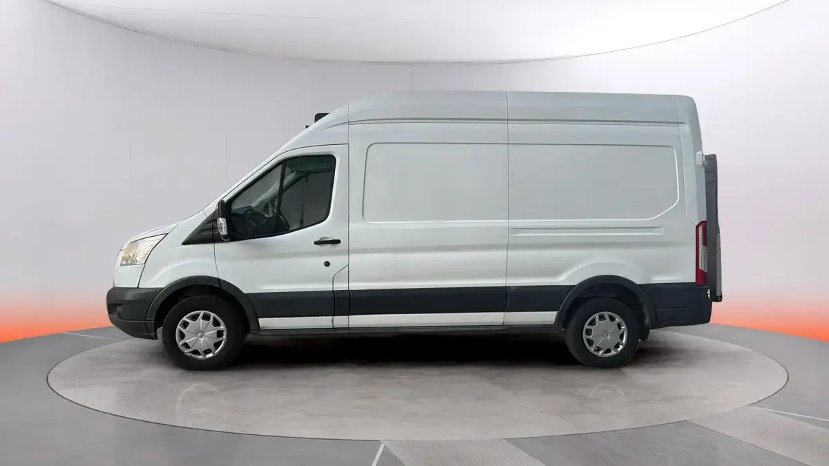 Usado Ford Transit 170 CV (125 kW) 2018 Blanco Van