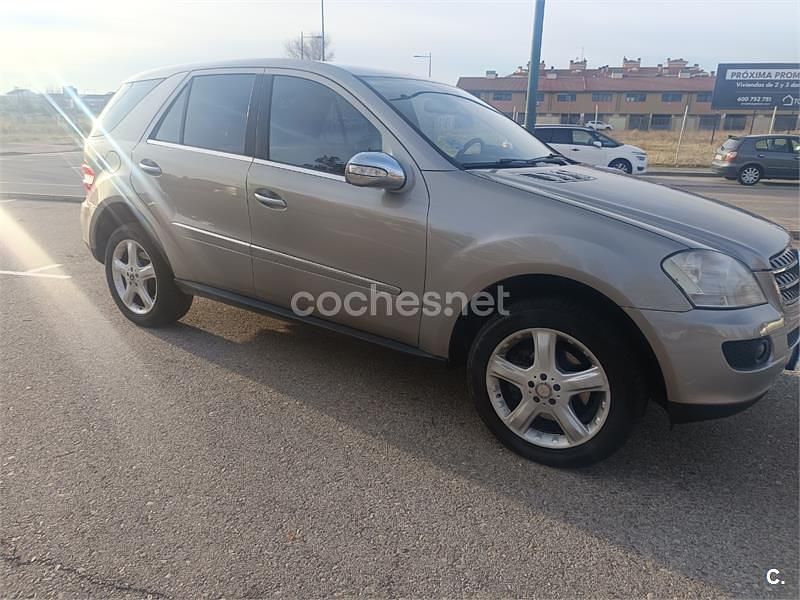 Usado Mercedes ML280 190 CV (139 kW) 2008 Beige SUV