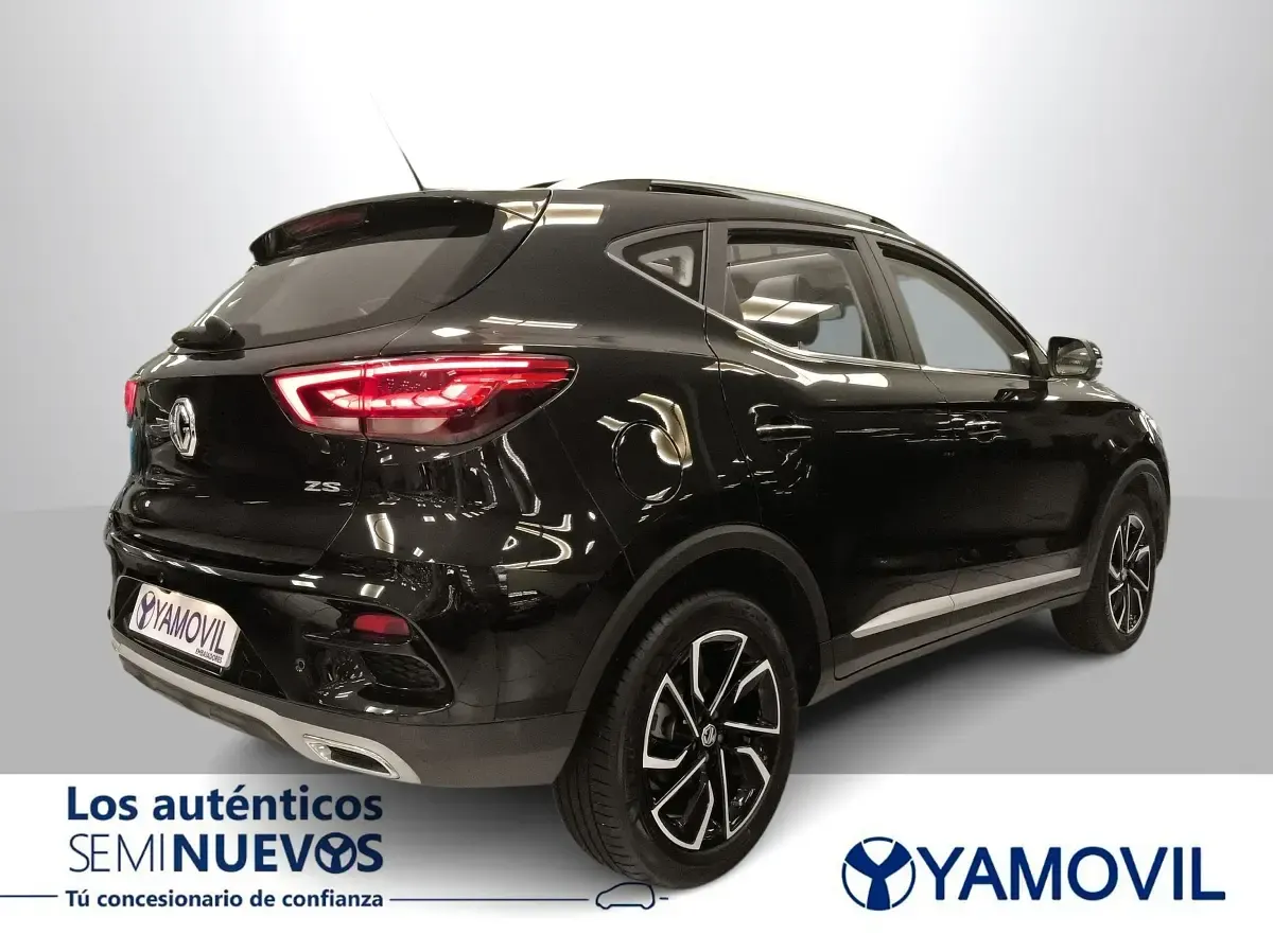 Usado MG ZS Luxury 111 HP (81 kW) 2022 Preto SUV