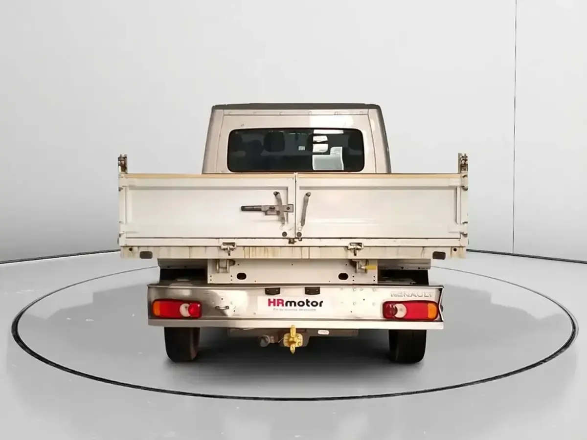 Usado Renault Master 111 CV (81 kW) 2019 Blanco Berlina