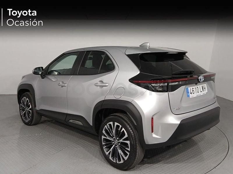Usado Toyota Yaris Cross Style 116 CV (85 kW) 2022 Gris / plata SUV