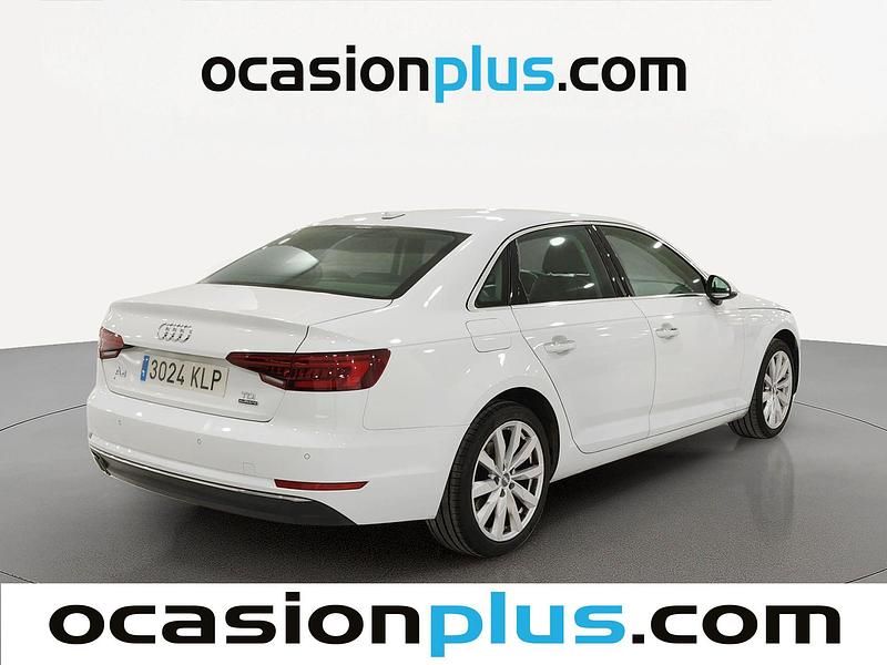 Usado Audi A4 Design 190 CV (139 kW) 2018 Blanco Berlina