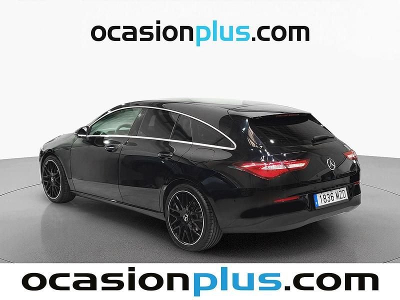 Usado Mercedes CLA180 Shooting Brake 136 CV (100 kW) 2022 Negro Familiar