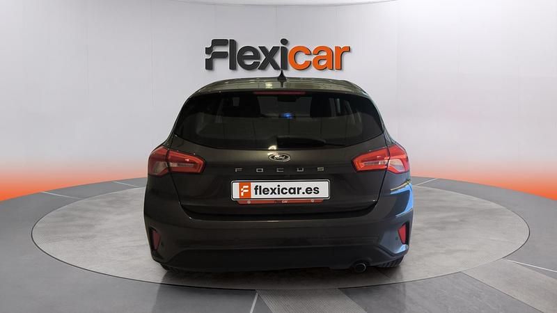 Usado Ford Focus Active 120 CV (88 kW) 2022 Gris Berlina