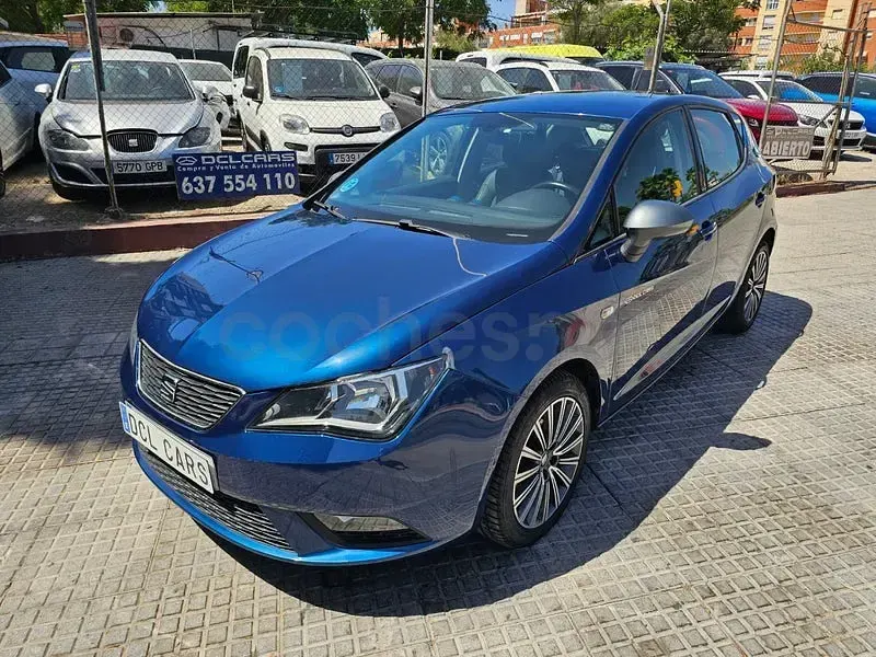Usado Seat Ibiza CONNECT 90 CV (66 kW) 2016 Azul Berlina