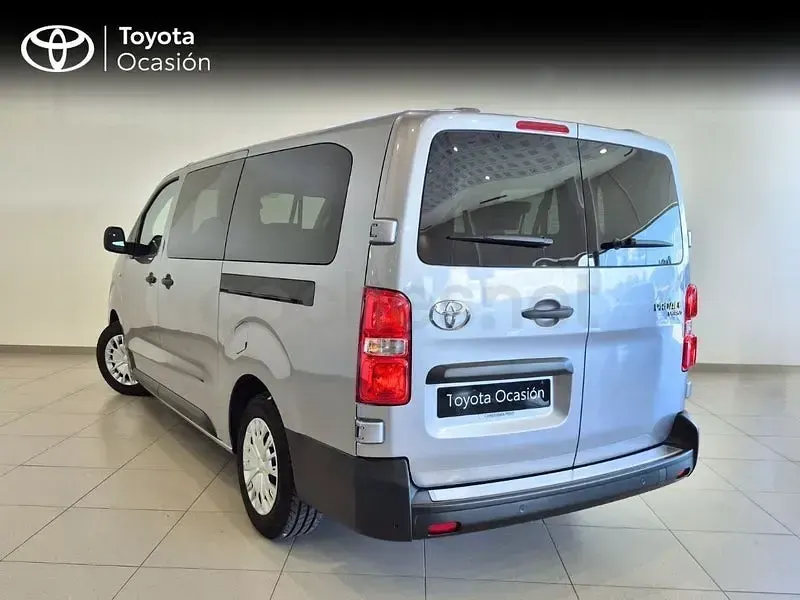 Usado Toyota Proace Verso 144 CV (105 kW) 2025 Gris / plata Familiar