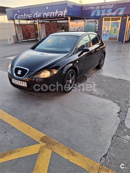 Negro Usado 2006 Seat Leon Reference Berlina | 2750 € (Precio justo) - Imagen 1/4