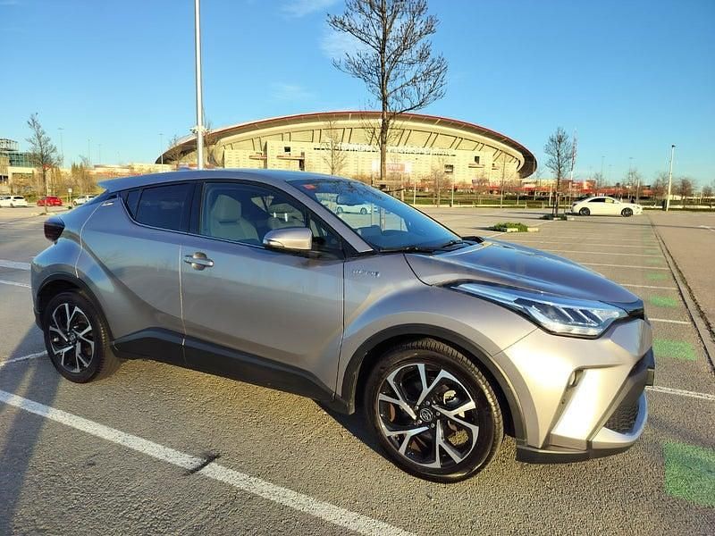 Usado Toyota C-HR Advance 122 CV (89 kW) 2022 Gris / plata SUV