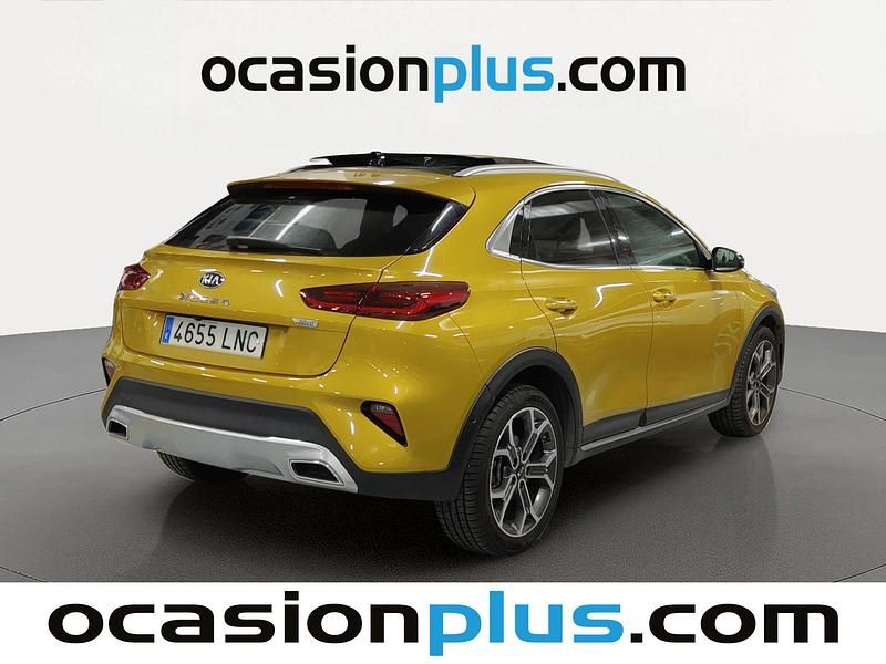 Usado Kia XCeed 136 CV (100 kW) 2021 Amarillo SUV