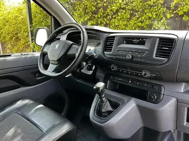 Usado Peugeot Expert S 120 CV (88 kW) 2021 Blanco Van
