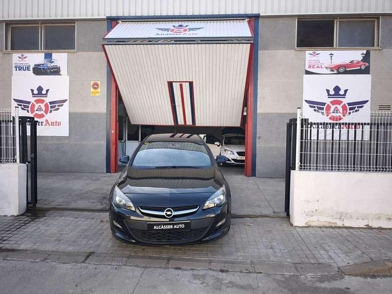 Usado Opel Astra Selective 116 HP (85 kW) 2015 Preto Citadino