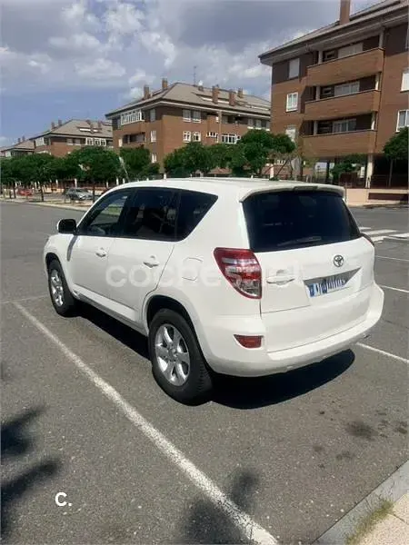 Usado Toyota RAV4 Advance 150 CV (110 kW) 2011 Blanco SUV