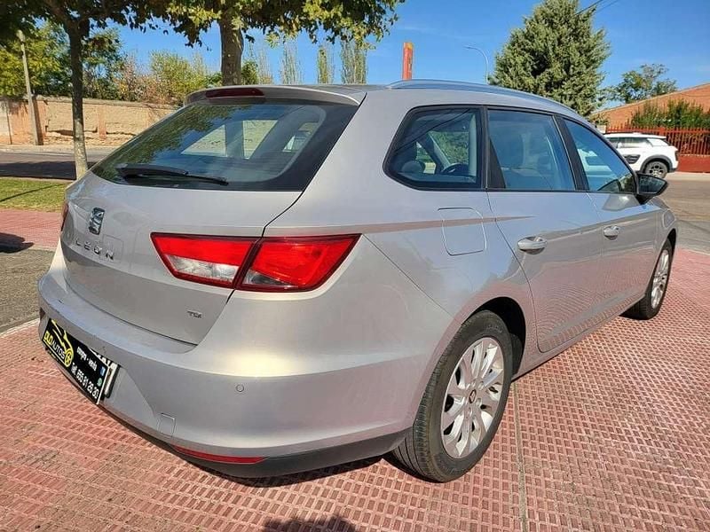 Usado Seat Leon ST Reference 110 CV (80 kW) 2014 Beige Familiar