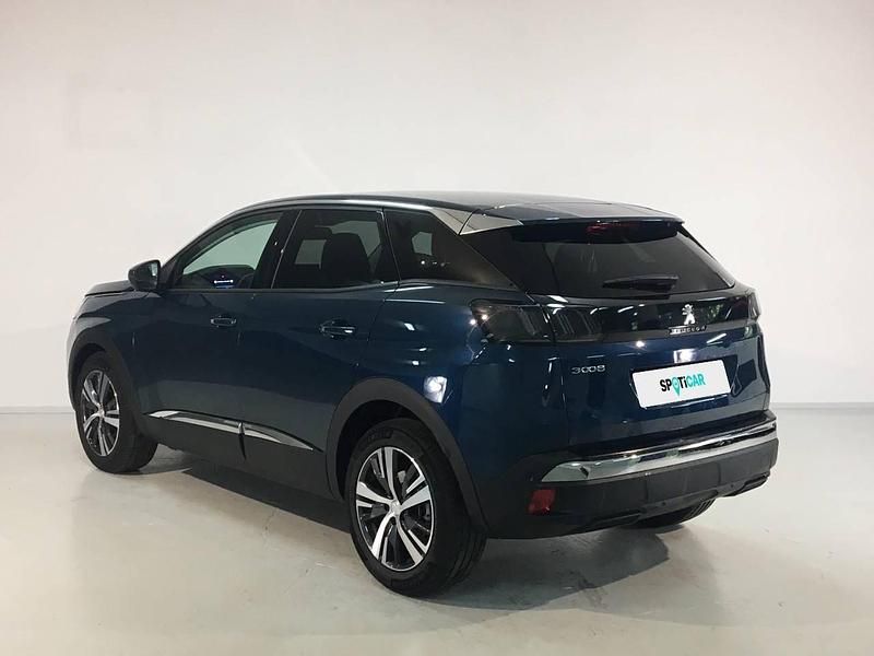 Usado Peugeot 3008 Allure 131 CV (96 kW) 2024 Azul SUV