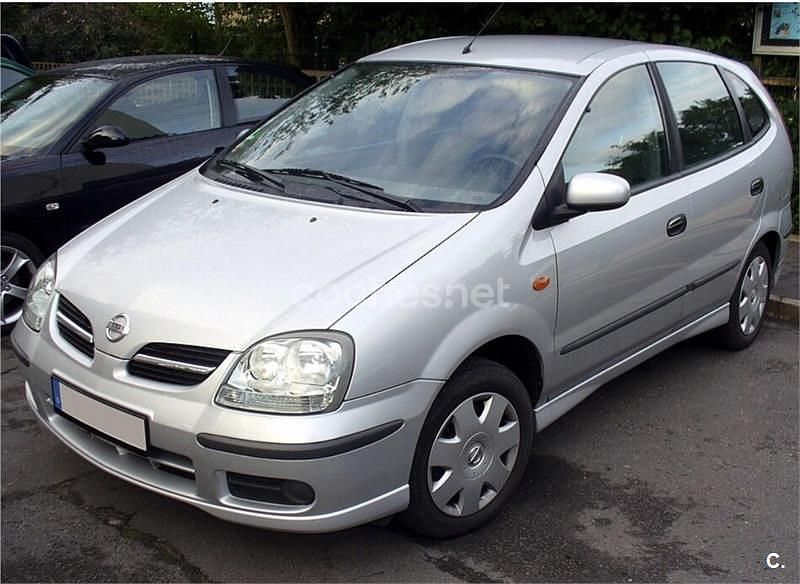 Gris / plata Usado 2000 Nissan Almera Tino Comfort Monovolumen | 4300 € - Imagen 1/1