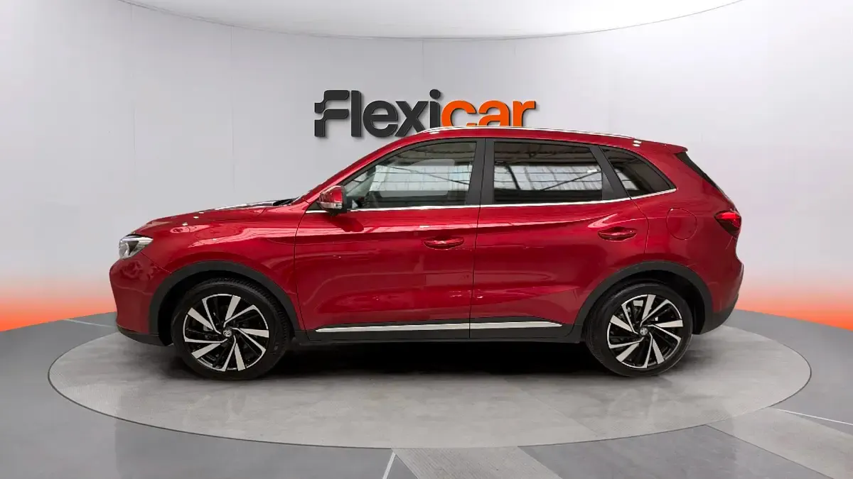 Usado MG ZS Luxury 197 CV (144 kW) 2025 Rojo SUV