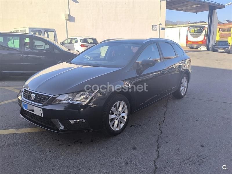 Usado Seat Leon ST Reference 115 CV (84 kW) 2018 Negro Familiar