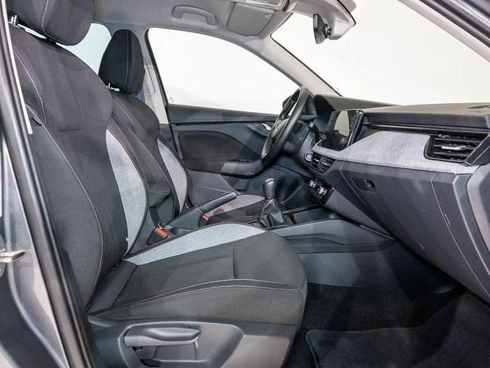 Usado Skoda Kamiq Selection 115 CV (84 kW) 2025 Gris SUV