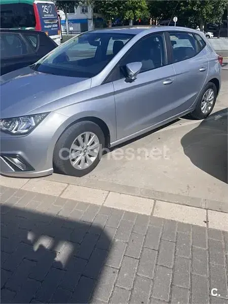Usado Seat Ibiza Style 80 CV (58 kW) 2019 Gris / plata Utilitario