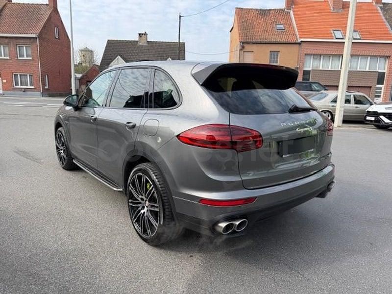 Usado Porsche Cayenne S E-Hybrid 416 CV (305 kW) 2015 Gris / plata SUV
