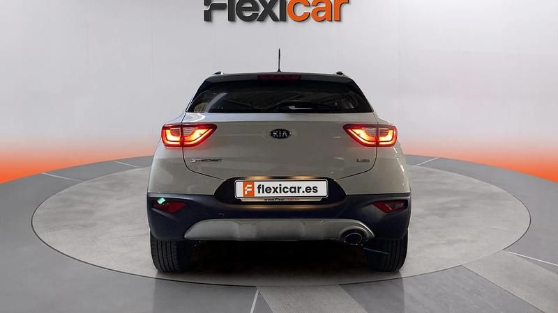 Usado Kia Stonic 101 CV (74 kW) 2020 Blanco SUV