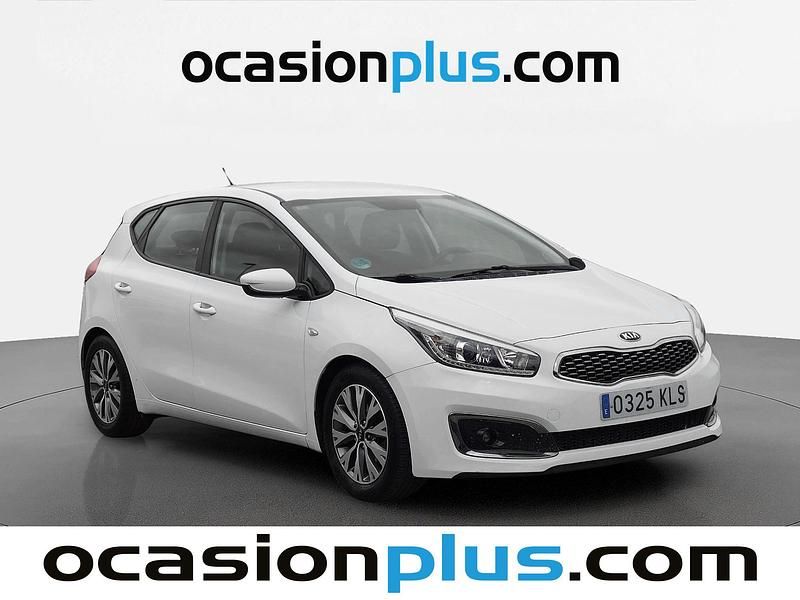 Usado Kia Ceed Plus 101 CV (74 kW) 2018 Blanco Utilitario