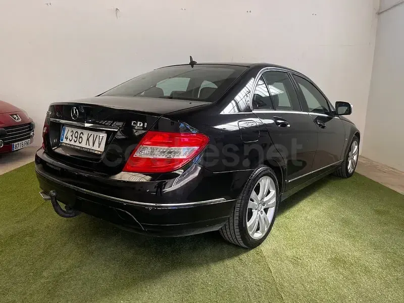 Usado Mercedes C220 Elegance 170 CV (125 kW) 2007 Negro Berlina