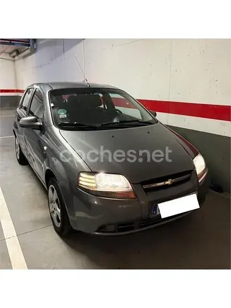 Usado Chevrolet Kalos SE 94 CV (69 kW) 2006 Gris / plata Berlina