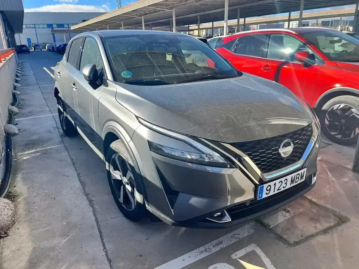 Usado Nissan Qashqai N-Connecta 140 CV (102 kW) 2022 Gris SUV