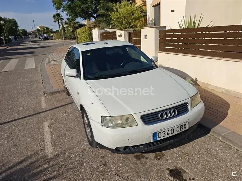 Usado Audi A3 Attraction 130 CV (95 kW) 2002 Blanco Utilitario