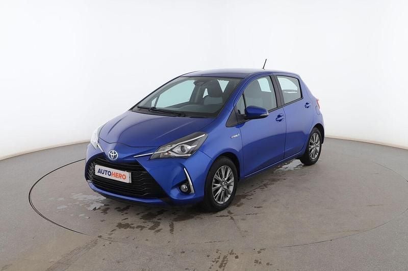 Usado Toyota Yaris Hybrid Active 73 CV (53 kW) 2017 Azul Utilitario