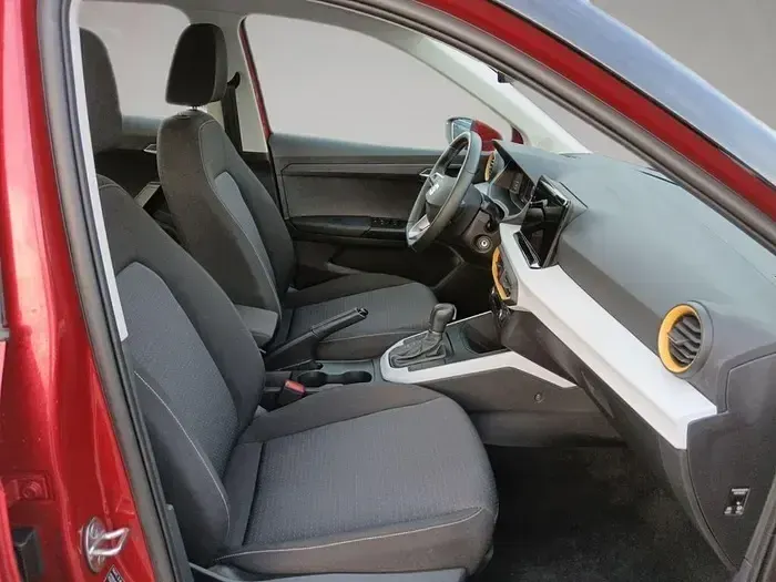 Usado Seat Arona Style 115 CV (84 kW) 2025 Rojo SUV