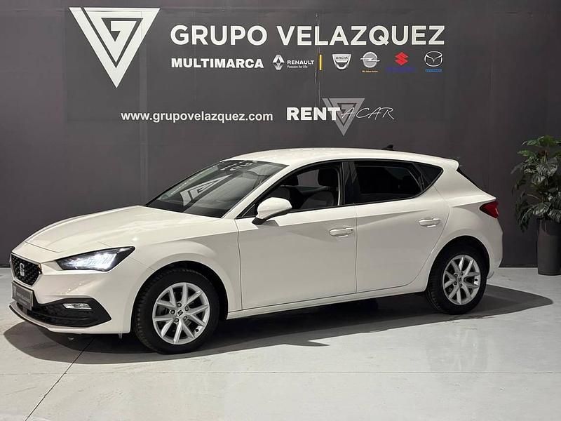 Usado Seat Leon Style 115 CV (84 kW) 2022 Blanco Berlina