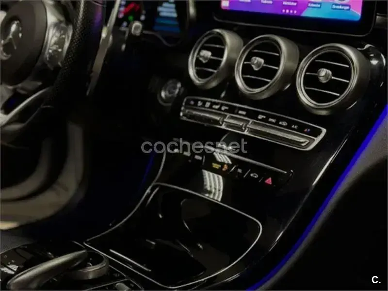 Usado Mercedes C300 245 CV (180 kW) 2019 Gris / plata Coupe