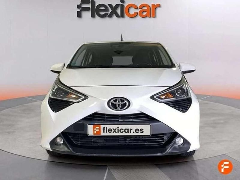 Usado Toyota Aygo X-play 72 CV (52 kW) 2021 Blanco Utilitario
