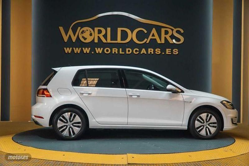 Usado VW Golf VII 136 CV (100 kW) 2019 Blanco Berlina