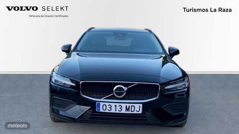 Usado Volvo V60 Core 2023 Negro Familiar