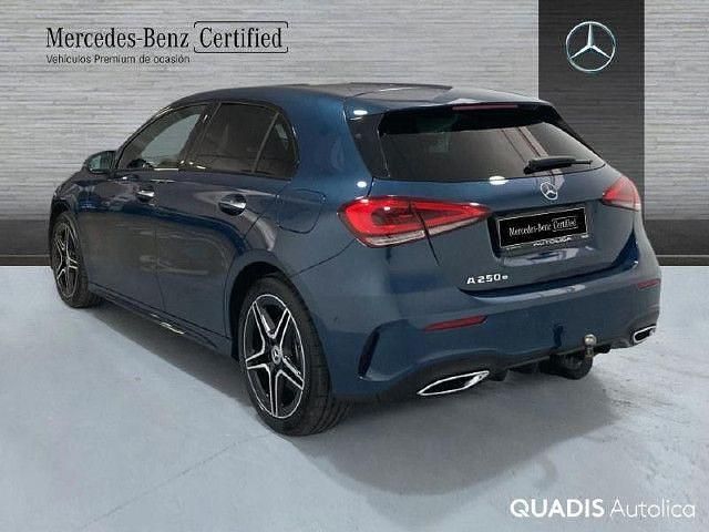 Usado Mercedes A250 218 CV (160 kW) 2022 Azul denim