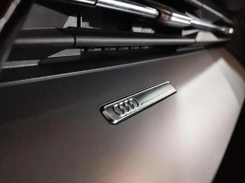 Usado Audi Q3 Advanced Plus 150 HP (110 kW) 2025 Azul SUV