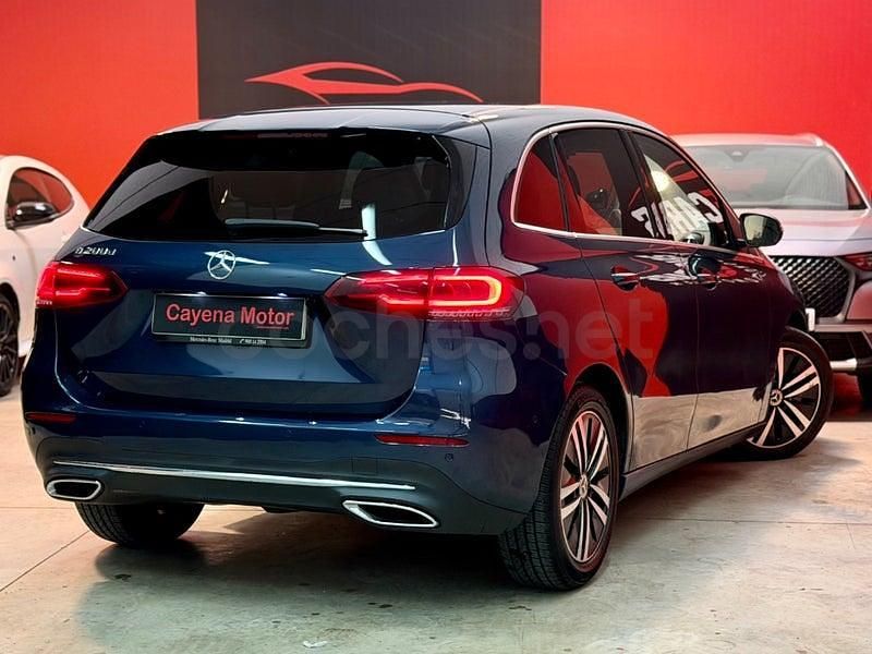 Usado Mercedes B200 150 CV (110 kW) 2021 Azul Monovolumen